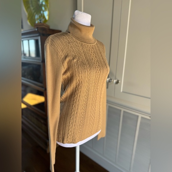 Doncaster Caramel Turtleneck Long Sleeve Sweater Medium ribbed Knit 8 - Picture 4 of 8